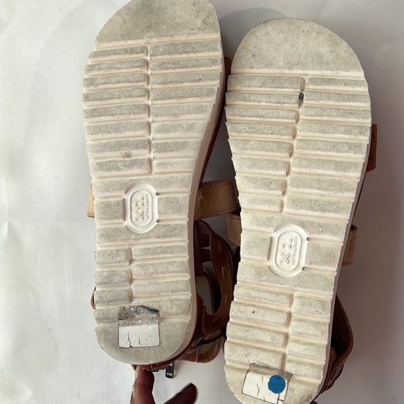 Bed Stu Women Bedstu Artemis chunky sole tan and brown  Strappy Sandals size 9